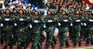                                      Việt Nam diễu binh dịp chiến thắng Điện Biên Phủ