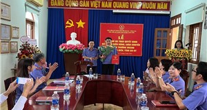 Lễ công bố và trao Quyết định bổ nhiệm, điều động, luân chuyển Phó Viện trưởng Viện kiểm sát nhân dân huyện Long Điền
