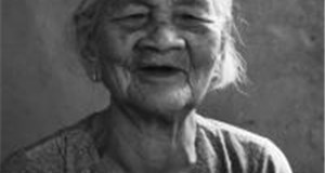                   Cụ bà 104 tuổi một mình khống chế tên cướp