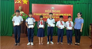 VIỆN KSND TP. BÀ RỊA TẶNG QUÀ CHO CÁC HỌC SINH NGHÈO VƯỢT KHÓ, HỌC GIỎI