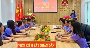 CHI BỘ VIỆN KIỂM SÁT NHÂN DÂN HUYỆN XUYÊN MỘC TỔ CHỨC LỄ KẾT NẠP ĐẢNG VIÊN MỚI